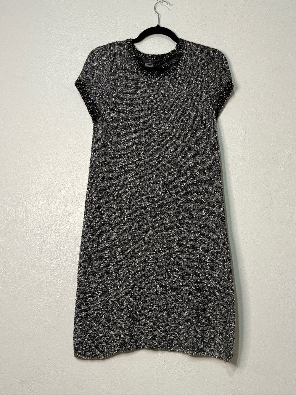 Ann Taylor Factory Women's Short-Sleeve Knit Dress - Black and White. Sz LP.